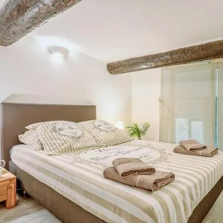 Alloggio in famiglia Quai Apartment Nizza