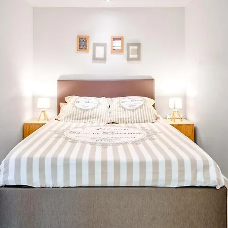 Quai Apartment Alloggio in famiglia *