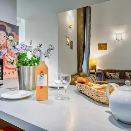 Quai Apartment Homestay